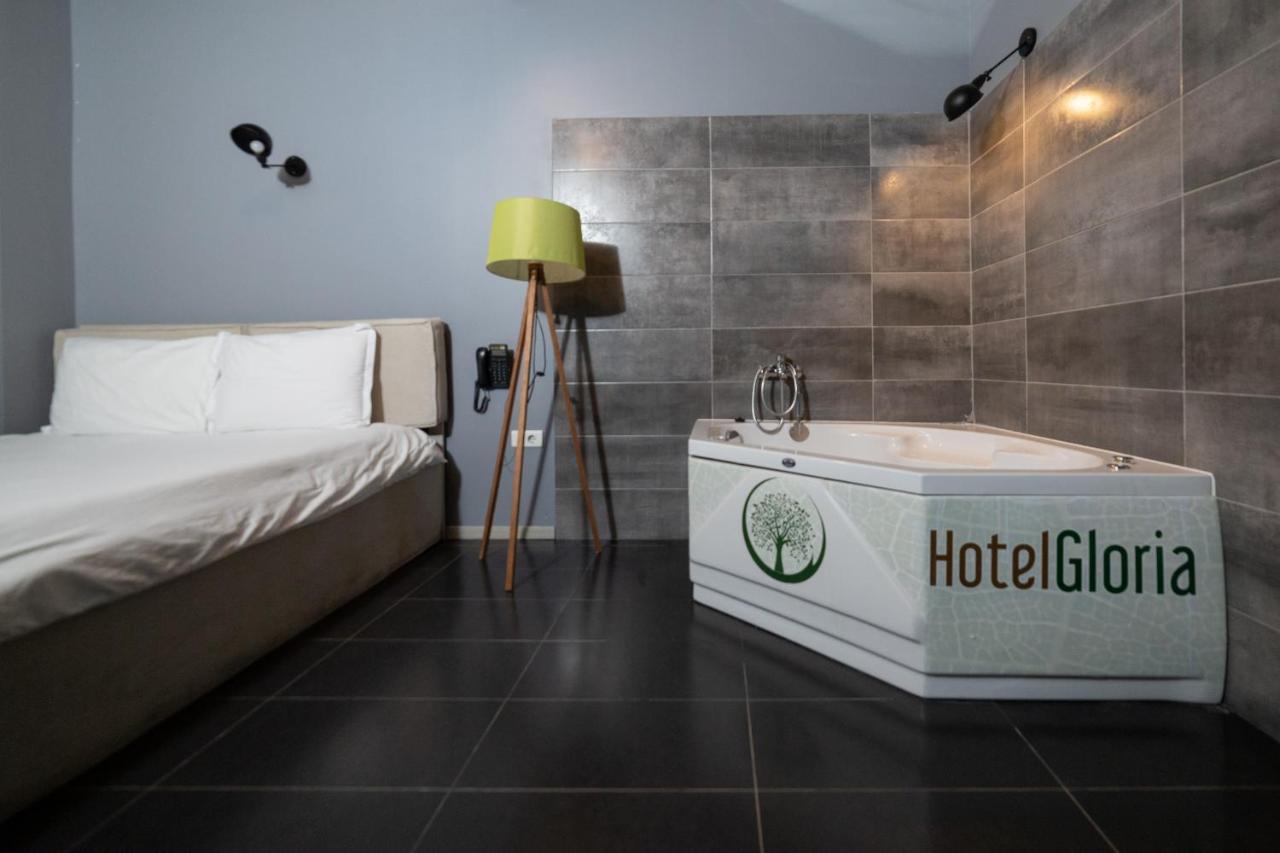 Hotel Gloria พริสตีนา ภายนอก รูปภาพ