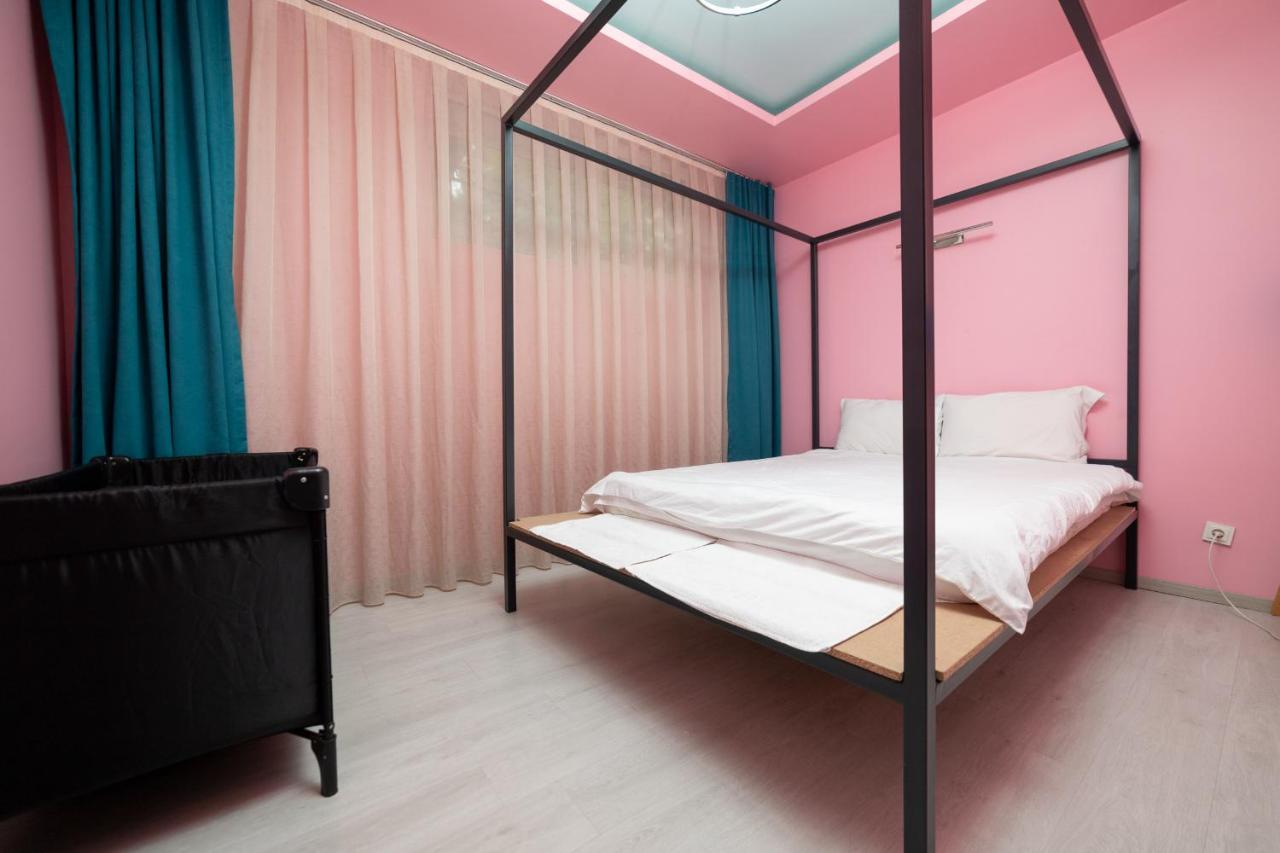 Hotel Gloria พริสตีนา ภายนอก รูปภาพ
